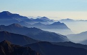 66 Zoom verso Monte Gugliemo, Corna Trentapassi,...